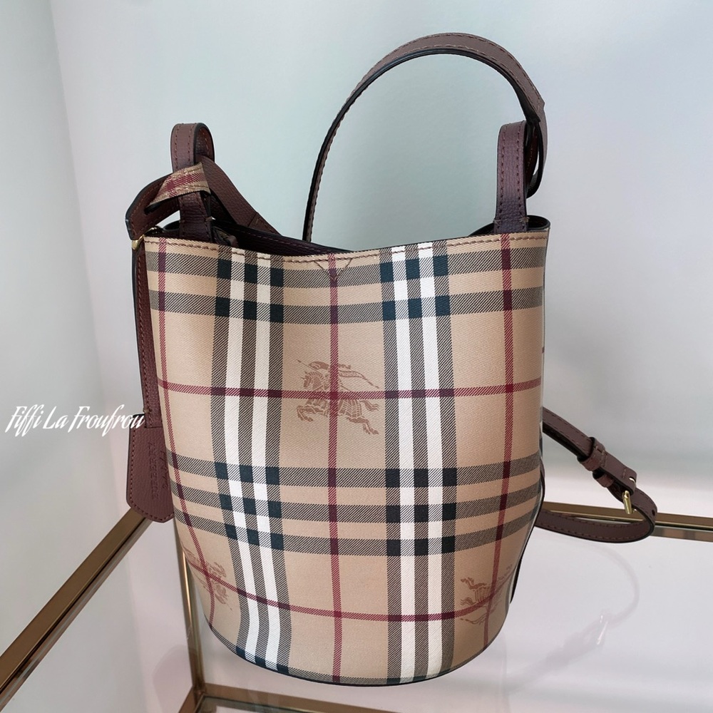 Authentic Burberry bucket bag - Picture 8 of 16